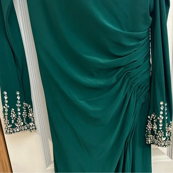 MAC DUGGAL BEADED CUFF DROP SHOULDER FAUX WRAP GOWN SIZE 0 EMERALD GREEN #12231 - Picture 7 of 14